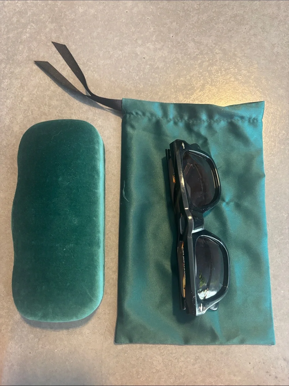 Gucci Teal Green Velvet Glasses Case with Branded Drawstring Pouch